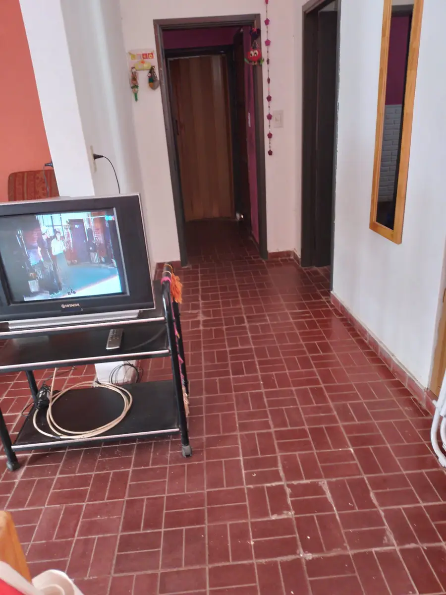 MUY BUEN DEPARTAMENTO PH - Imagen 3