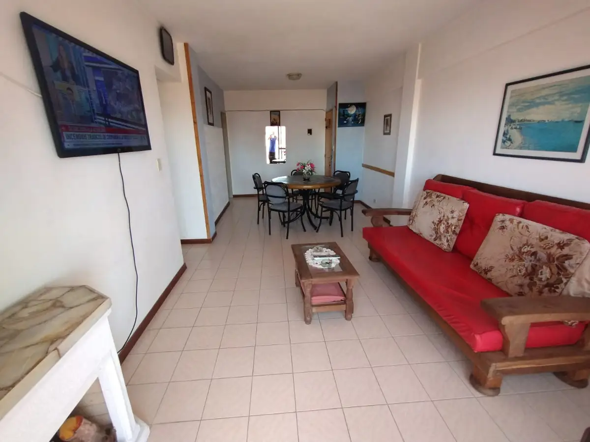 EXCELENTE DEPARTAMENTO CENTRICO - Imagen 2