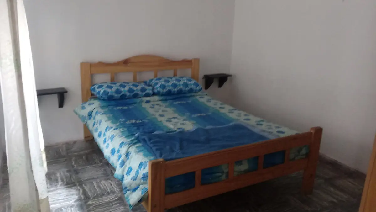 MUY BUENA CASA EN PH - Imagen 4